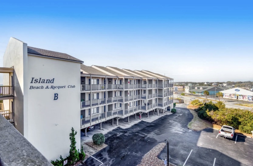 Exterior of building B at Island Beach & Racquet Club